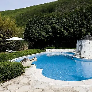 Les Du Roc Bed and breakfast Le Roc